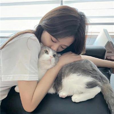 俏佣与我